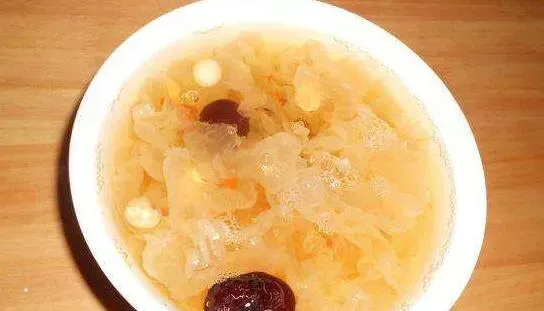 吃银耳的禁忌有哪些推荐
