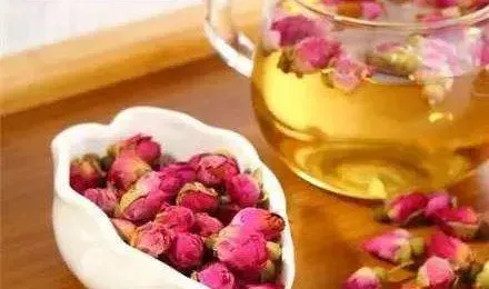 蒲公英玫瑰花茶的功效与作用 喝蒲公英玫瑰花茶的好处