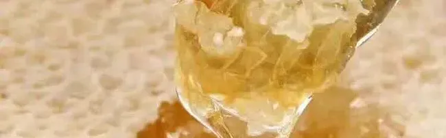 蜂巢蜜好还是蜂蜜好？