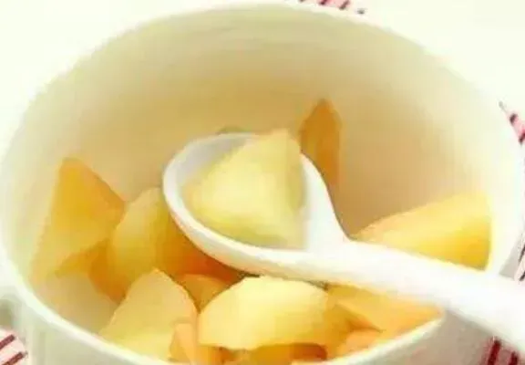 蒸苹果水如何做 蒸苹果水怎么做窍门